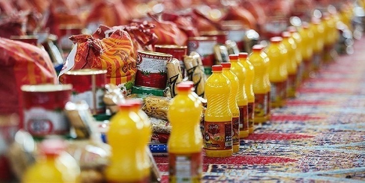 توزیع ۵۷۰ بسته مواد غذایی بین نیازمندان «زرین آباد» در آستانه سال نو
